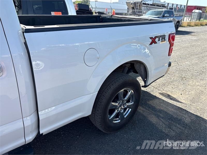 Ford F-150 XLT 4x4 Crew Cab Pickup Andre varebiler