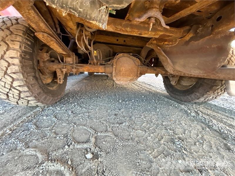 Ford F-150 XLT 4x4 Crew Cab Pickup (Inoperable) Ostalo