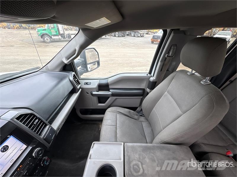 Ford F-150 XLT 4x4 Extended Cab Pickup أخرى