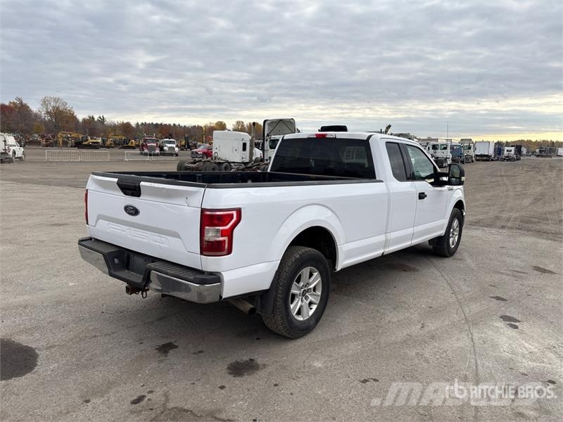 Ford F-150 XLT 4x4 Extended Cab Pickup أخرى