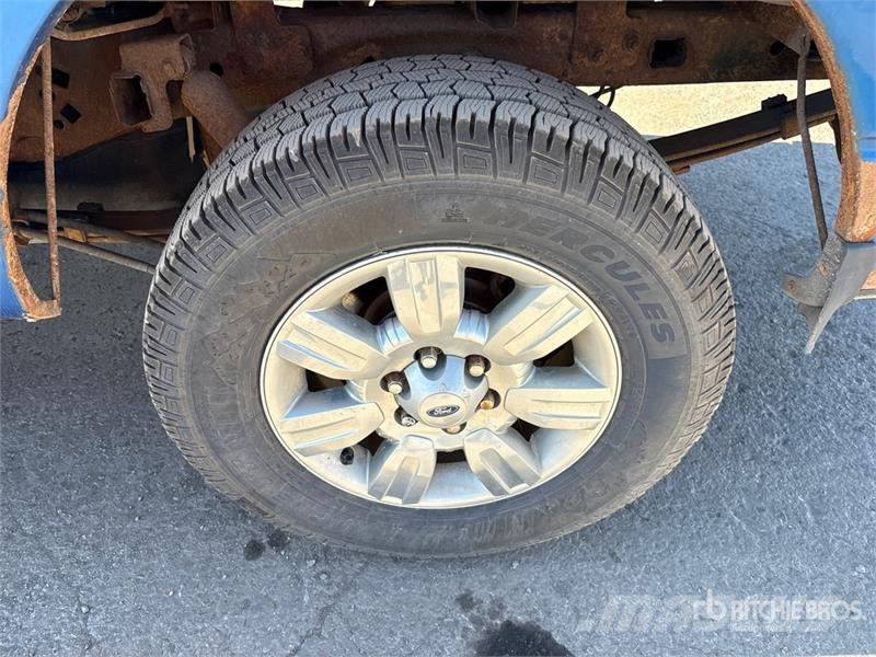 Ford F-150 XLT 4x4 Extended Cab Pickup Ostalo