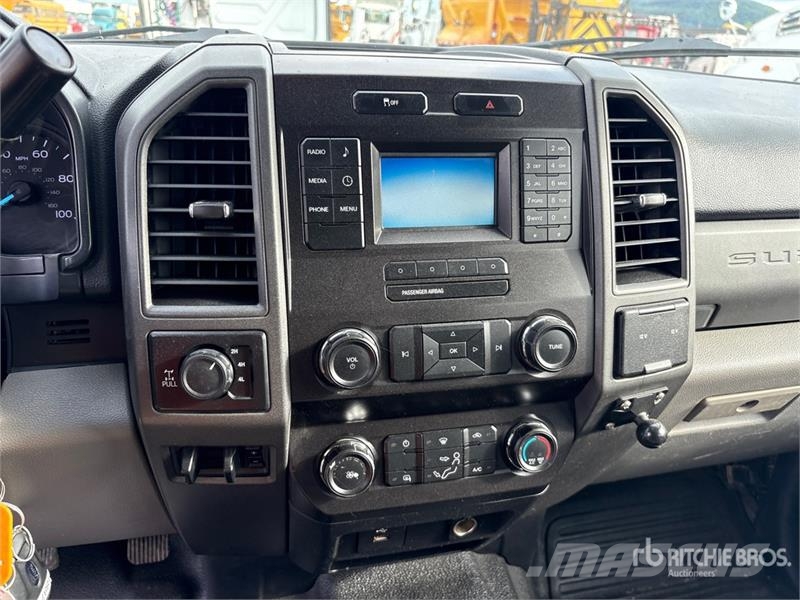 Ford F-250 Flakbilar