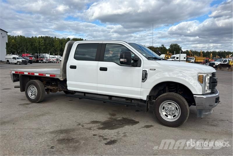 Ford F-250 Flatbed/Dropside trucks