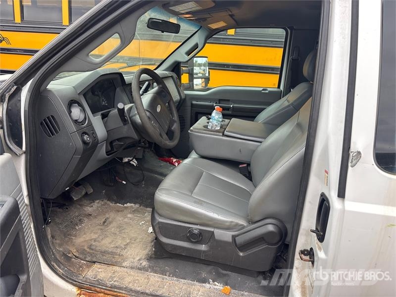 Ford F-250 Muu