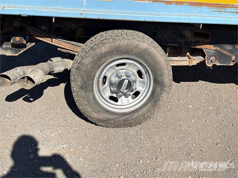 Ford F-250 Kamioni sa otvorenim sandukom