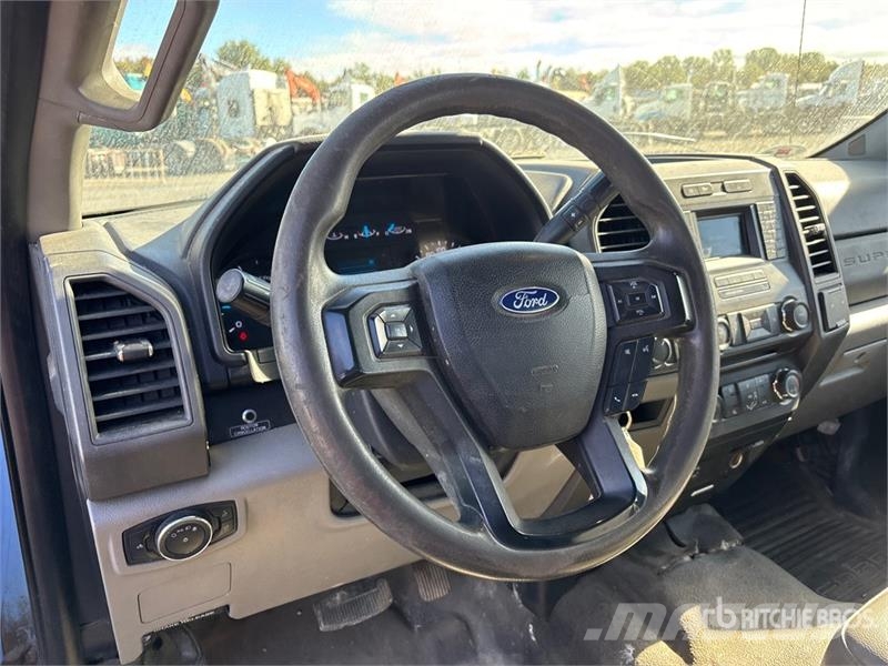 Ford F-250 Kamioni sa otvorenim sandukom