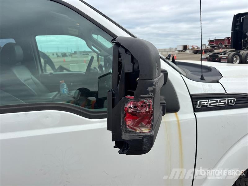 Ford F-250 Muu