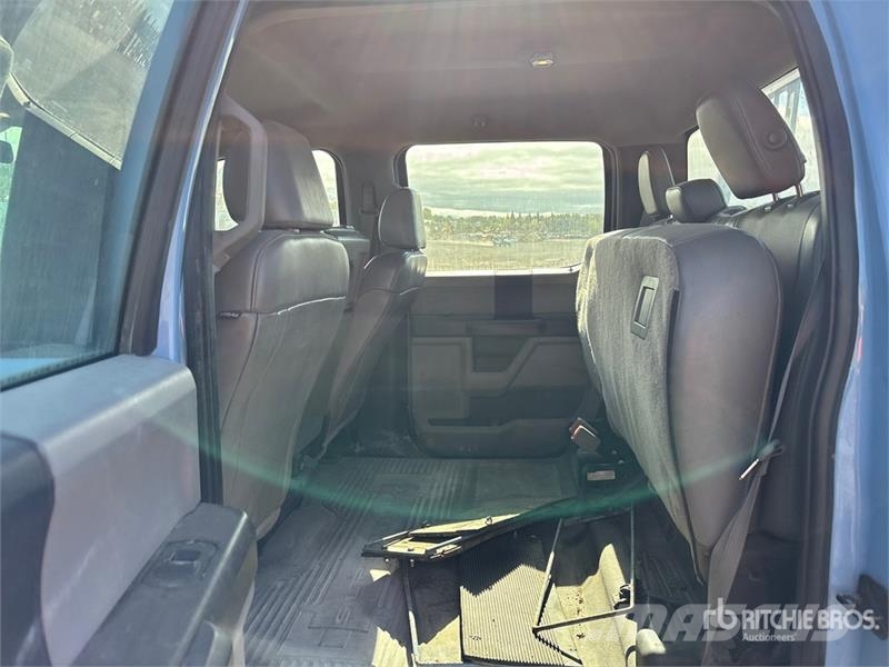 Ford F-250 Kamioni sa otvorenim sandukom