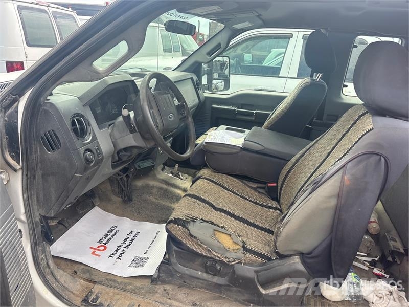 Ford F-250 Inne