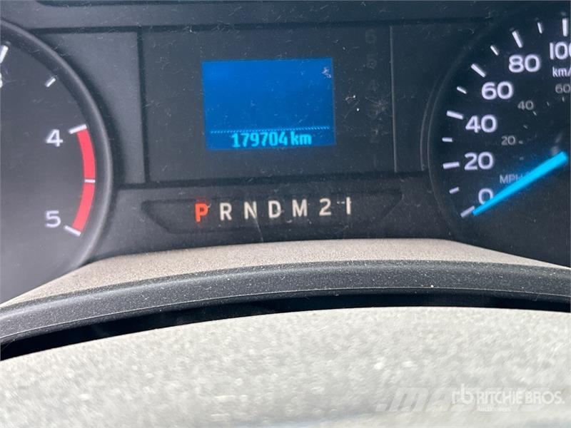 Ford F-250 Kamioni sa otvorenim sandukom