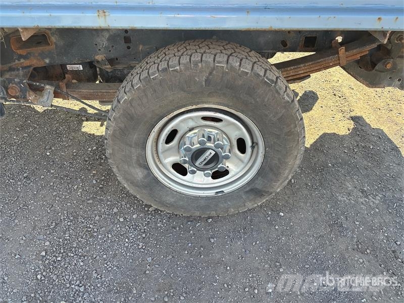 Ford F-250 Kamioni sa otvorenim sandukom