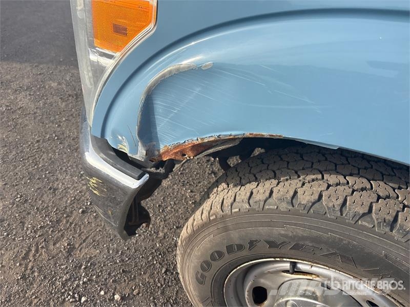 Ford F-250 Kamioni sa otvorenim sandukom