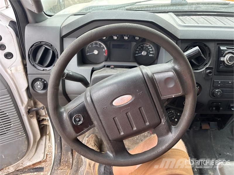 Ford F-250 Muu
