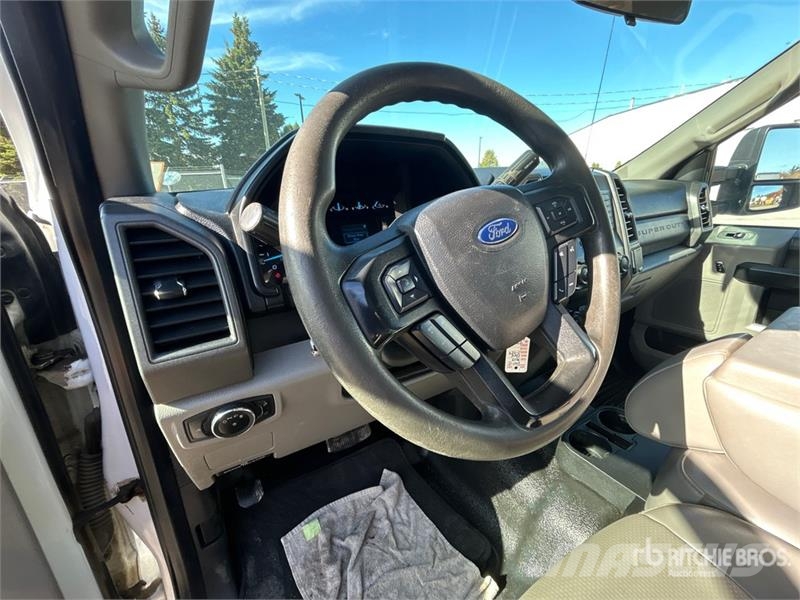 Ford F-250 Kamioni sa otvorenim sandukom