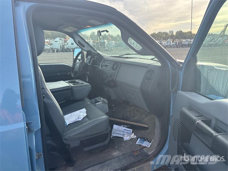 Ford F-250 Kamioni sa otvorenim sandukom