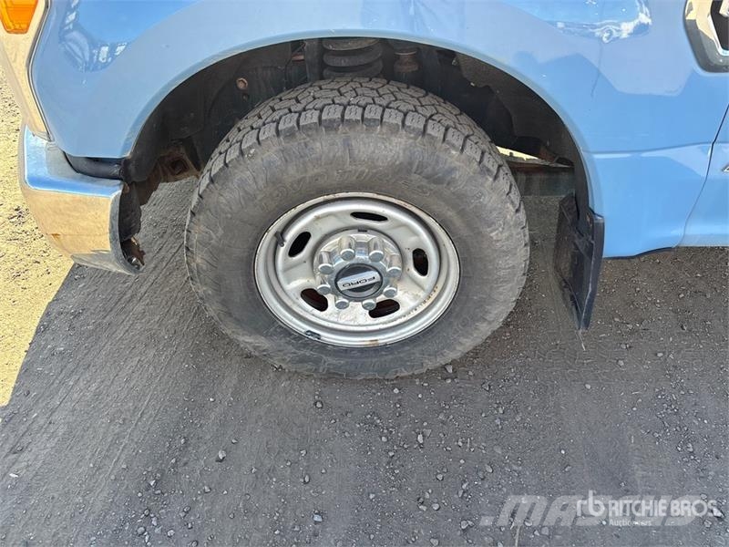 Ford F-250 Kamioni sa otvorenim sandukom