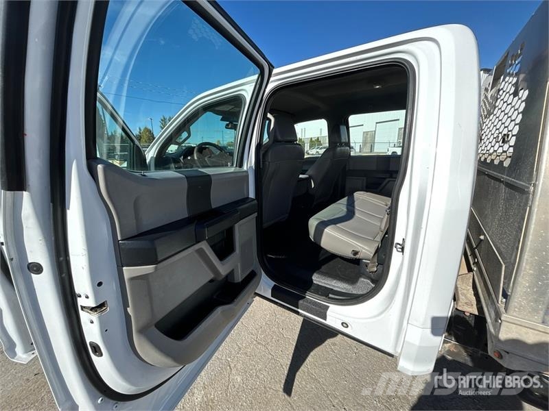 Ford F-250 Kamioni sa otvorenim sandukom