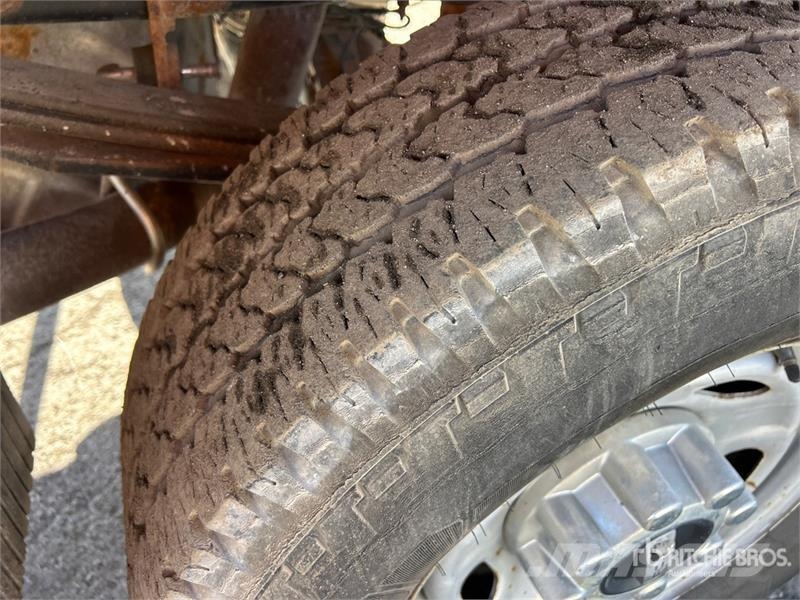 Ford F-250 Kamioni sa otvorenim sandukom