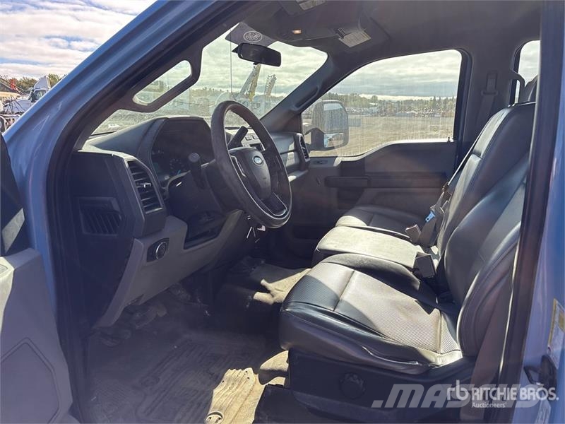Ford F-250 Kamioni sa otvorenim sandukom