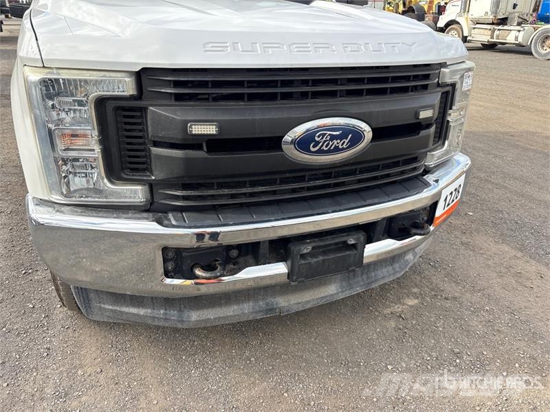 Ford F-250 Flakbilar
