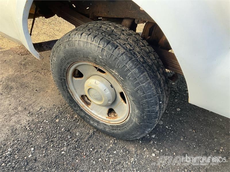 Ford F-250 4x4 Extended Cab Pickup Ostalo