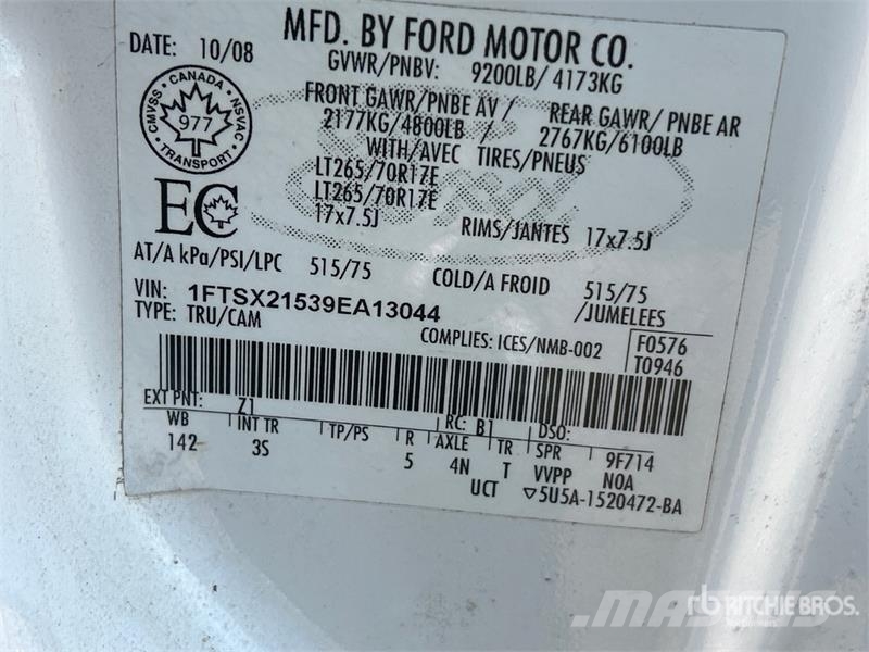 Ford F-250 4x4 Extended Cab Pickup أخرى