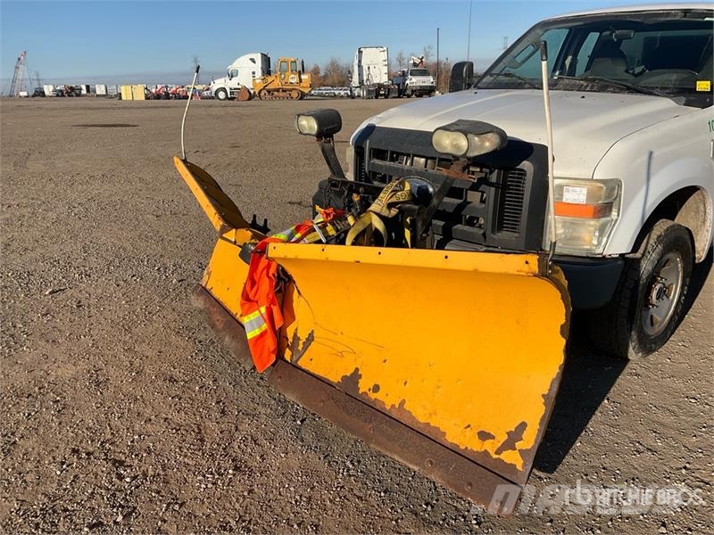 Ford F-250 4x4 Extended Cab Pickup Ostalo