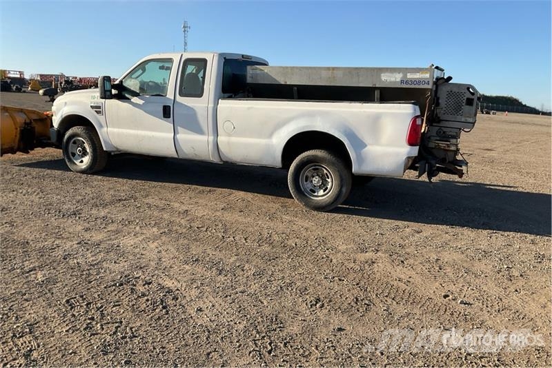 Ford F-250 4x4 Extended Cab Pickup Ostalo