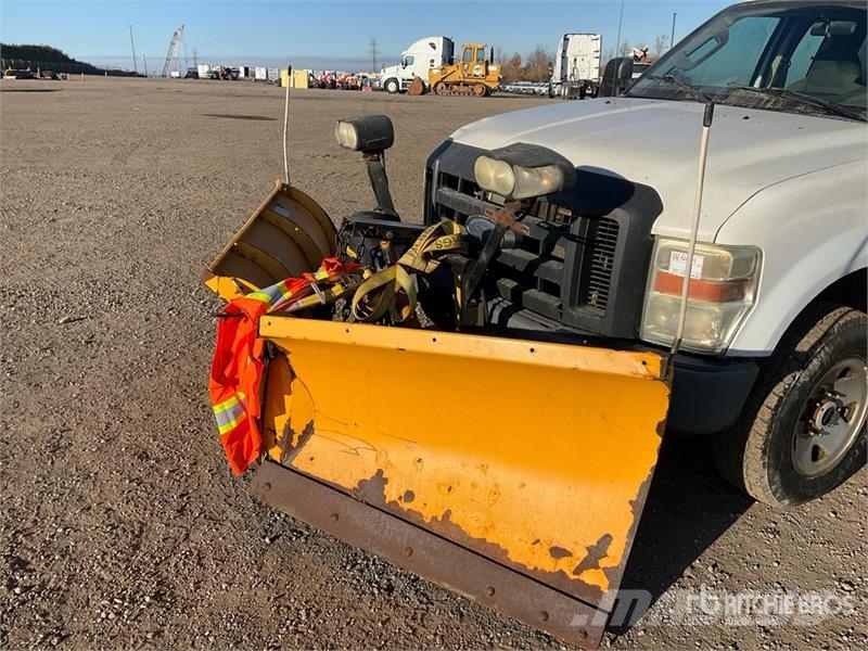 Ford F-250 4x4 Extended Cab Pickup Ostalo