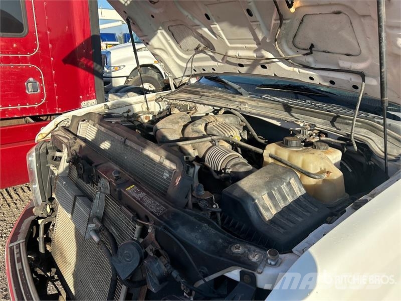 Ford F-250 4x4 Extended Cab Pickup أخرى