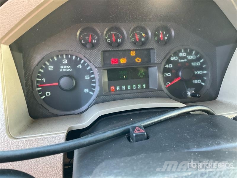 Ford F-250 4x4 Extended Cab Pickup Ostalo