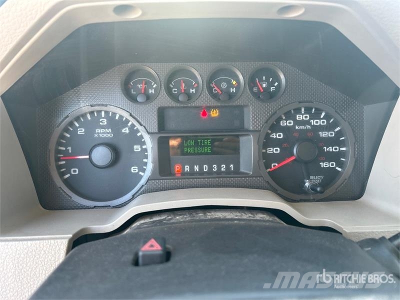 Ford F-250 4x4 Extended Cab Pickup أخرى