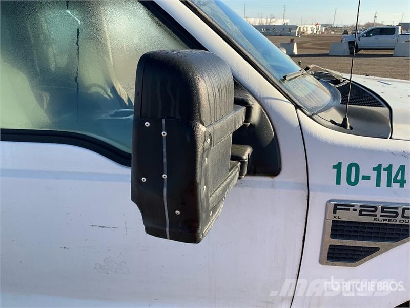 Ford F-250 4x4 Extended Cab Pickup Ostalo