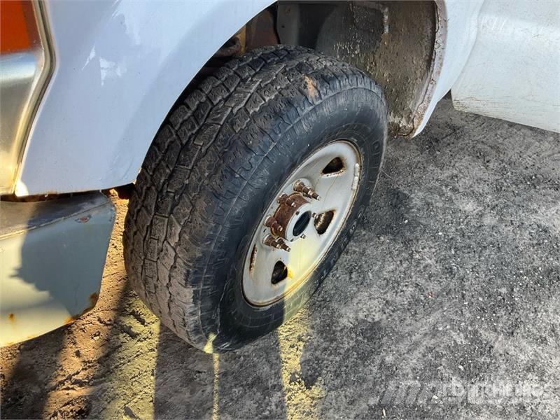 Ford F-250 4x4 Extended Cab Pickup Ostalo