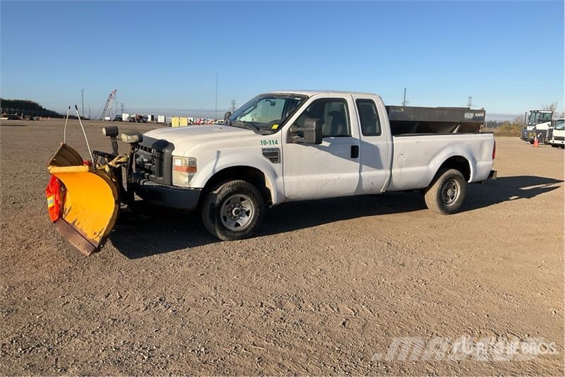 Ford F-250 4x4 Extended Cab Pickup Ostalo