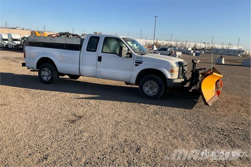 Ford F-250 4x4 Extended Cab Pickup Ostalo