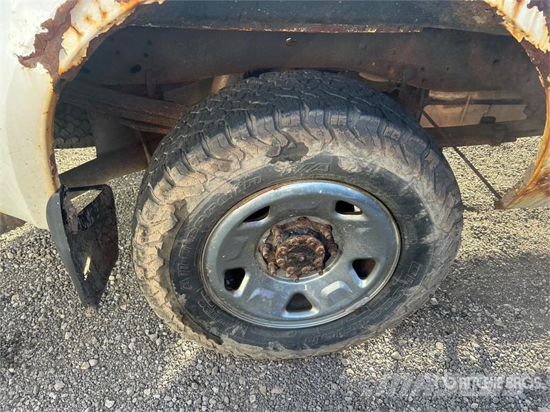 Ford F-250 4x4 Extended Cab Pickup أخرى