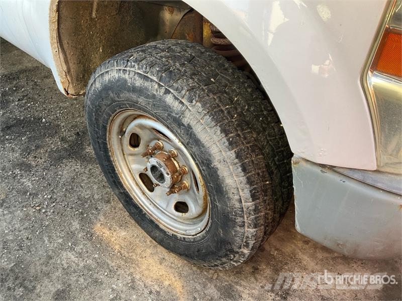Ford F-250 4x4 Extended Cab Pickup Ostalo