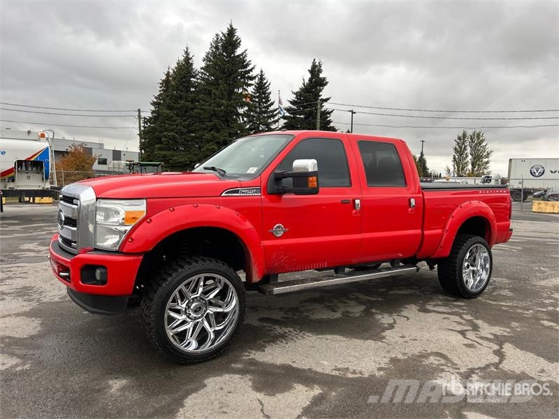 Ford F-250 Lariat 4x4 Crew Cab Pickup Ostalo