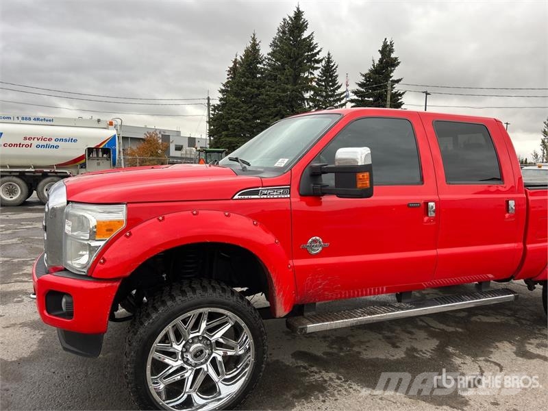 Ford F-250 Lariat 4x4 Crew Cab Pickup Ostalo