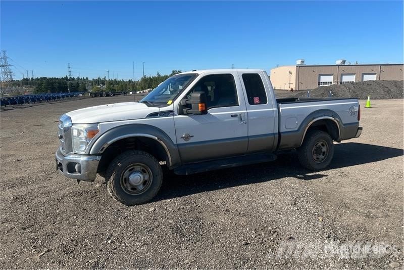 Ford F-250 Lariat 4x4 Extended Cab Pickup Kita