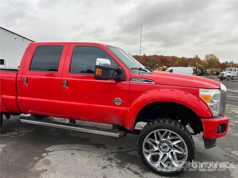 Ford F-250 Lariat 4x4 Crew Cab Pickup Ostalo