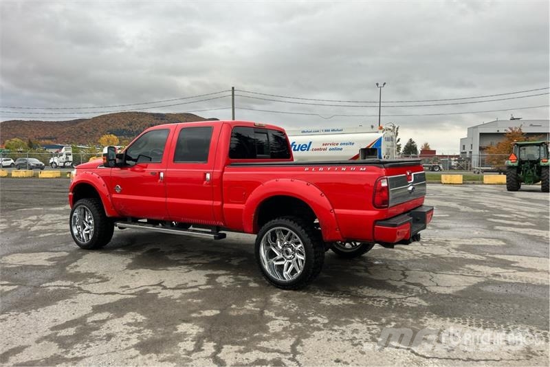 Ford F-250 Lariat 4x4 Crew Cab Pickup Ostalo