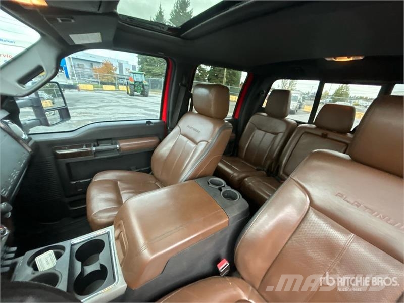 Ford F-250 Lariat 4x4 Crew Cab Pickup Ostalo