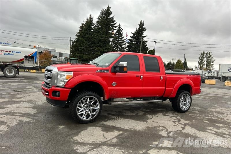 Ford F-250 Lariat 4x4 Crew Cab Pickup Ostalo