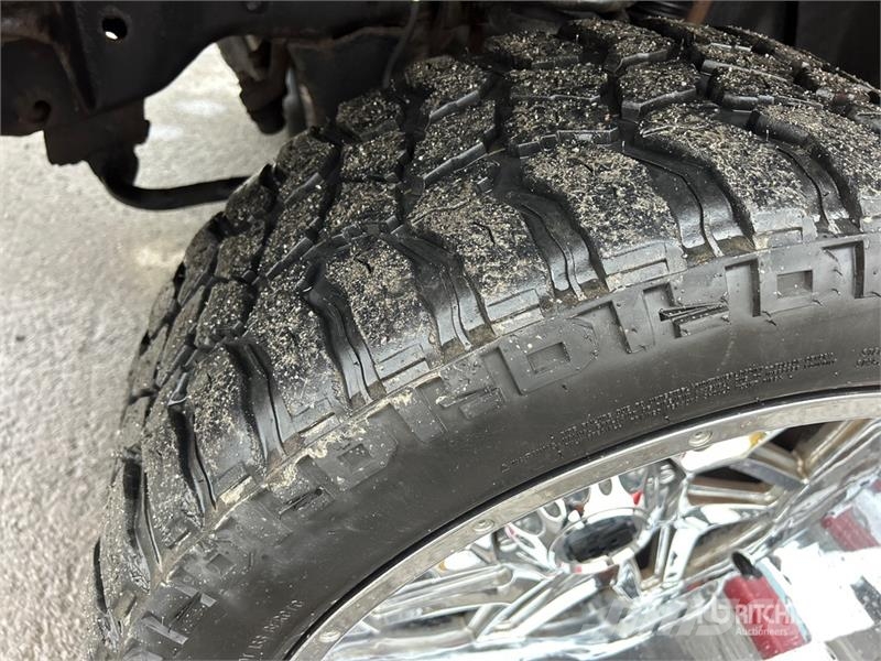 Ford F-250 Lariat 4x4 Crew Cab Pickup Ostalo