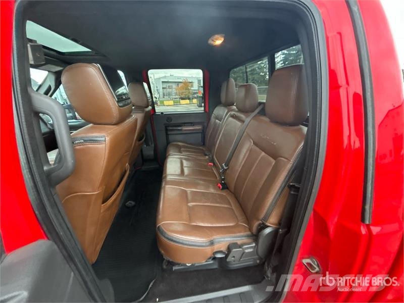 Ford F-250 Lariat 4x4 Crew Cab Pickup Ostalo