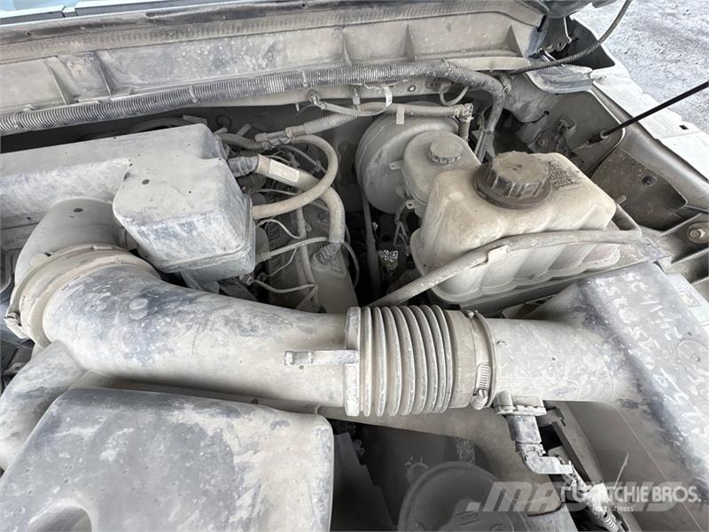 Ford F-250 XL 4x2 Crew Cab Pickup Muu