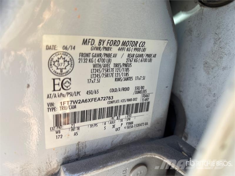 Ford F-250 XL 4x2 Crew Cab Pickup Drugi