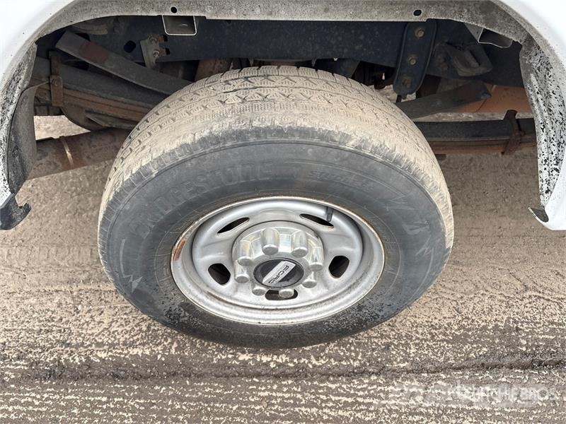 Ford F-250 XL 4x2 Crew Cab Pickup Citi